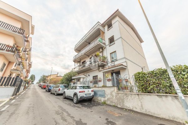 appartamento in vendita a Roma in zona Tor Vergata/Torrenova