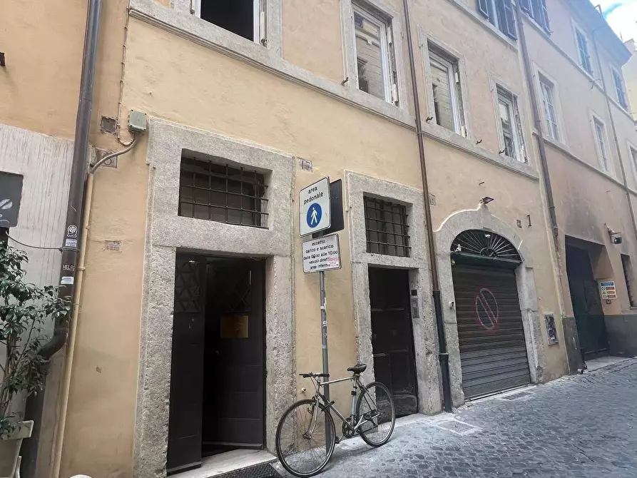 appartamento in vendita a Roma in zona Parione/Sant'Eustachio