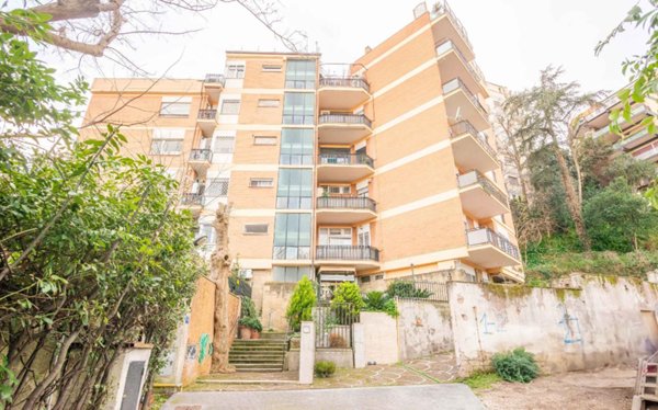 appartamento in vendita a Roma in zona Tor di Quinto