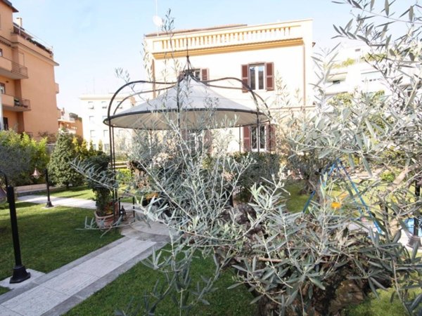 casa indipendente in vendita a Roma in zona Monte Sacro/Talenti