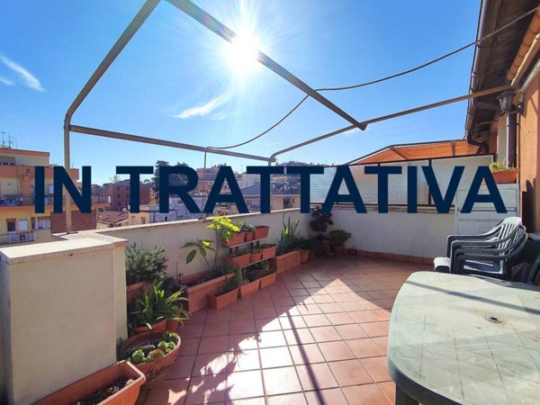 appartamento in vendita a Roma in zona Tomba di Nerone