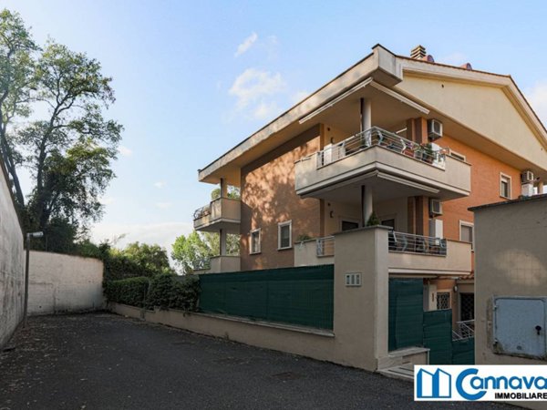 appartamento in vendita a Roma in zona Acilia