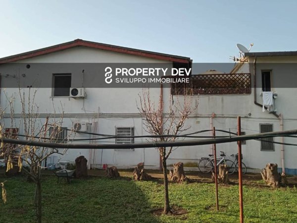 appartamento in vendita a Roma in zona Capannelle