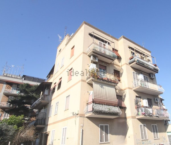 appartamento in vendita a Roma in zona Torre Maura