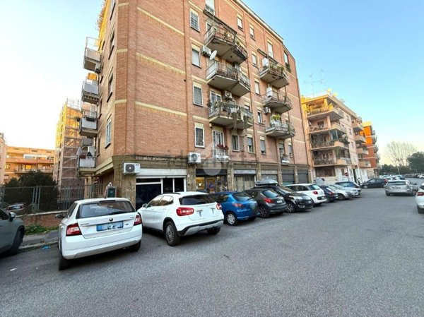 locale di sgombero in vendita a Roma in zona Monte Sacro/Talenti
