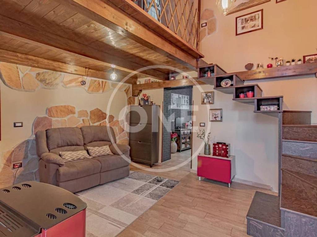 appartamento in vendita a Roma in zona Castelverde