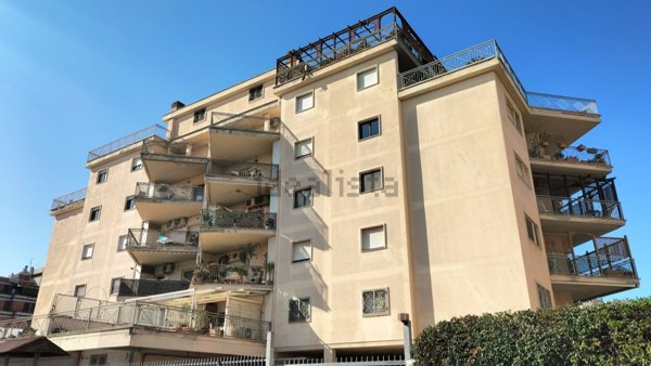 appartamento in vendita a Roma in zona Ostia