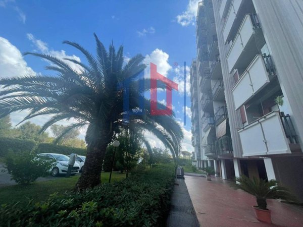 appartamento in vendita a Roma in zona Spinaceto