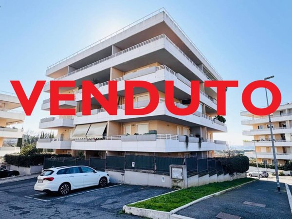 appartamento in vendita a Roma in zona Sette Bagni
