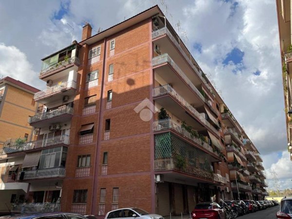 appartamento in vendita a Roma in zona Collatino