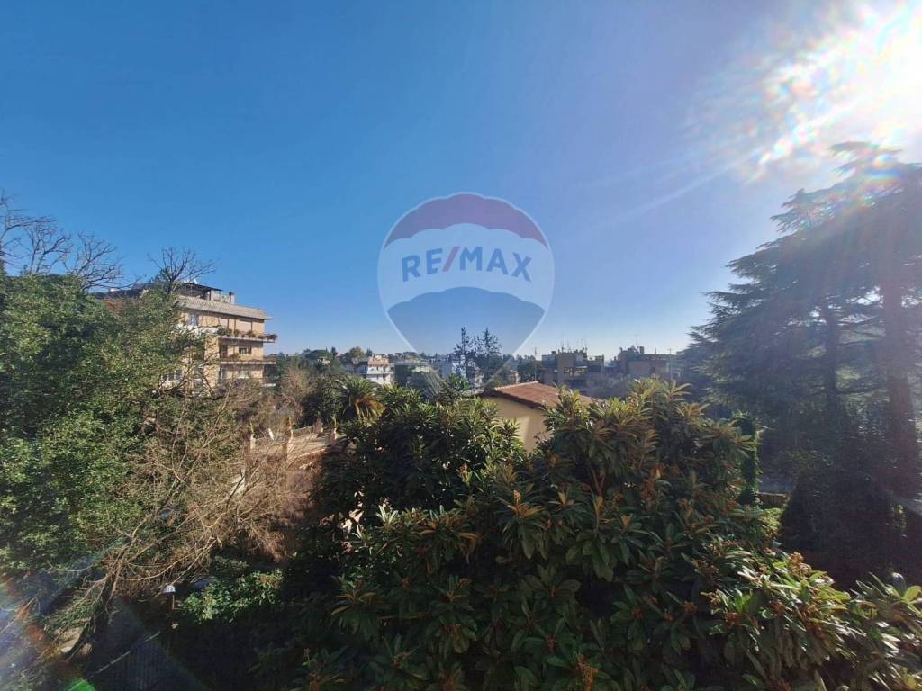 appartamento in vendita a Roma in zona Della Vittoria