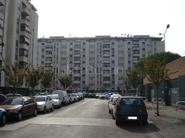 locale di sgombero in vendita a Roma in zona Ponte Mammolo