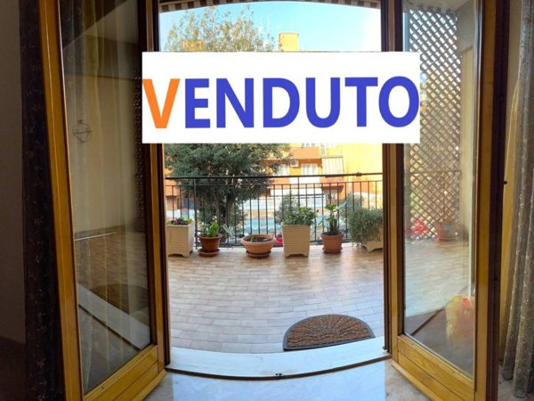 appartamento in vendita a Roma in zona Ostia