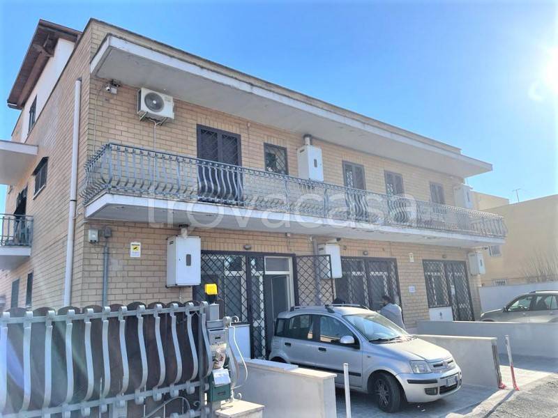 appartamento in vendita a Roma in zona Dragona/Bagnoletto