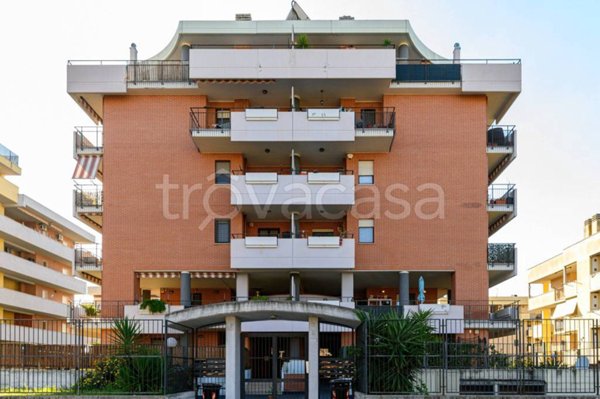appartamento in vendita a Roma in zona Ponte di Nona