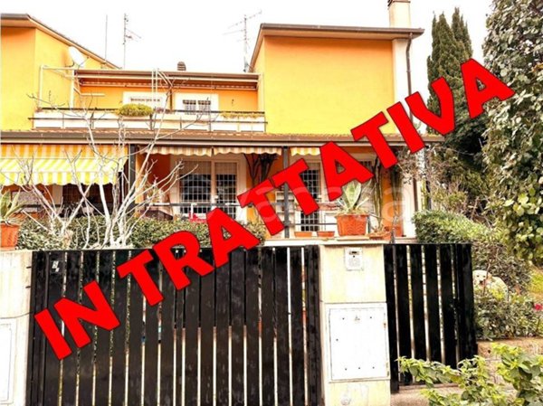 casa indipendente in vendita a Roma in zona Casal Palocco