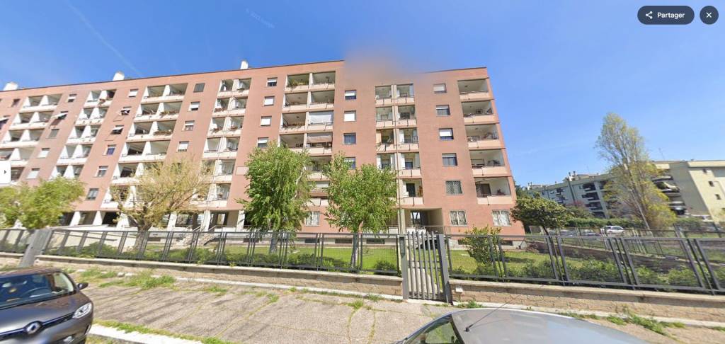appartamento in vendita a Roma in zona Torre Angela