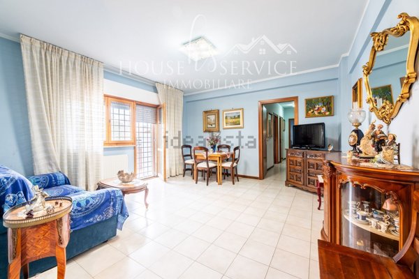 appartamento in vendita a Roma in zona Casal Monastero