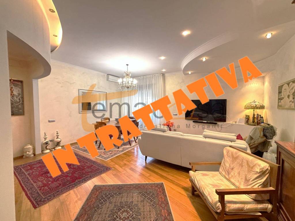 appartamento in vendita a Roma in zona Appio Latino