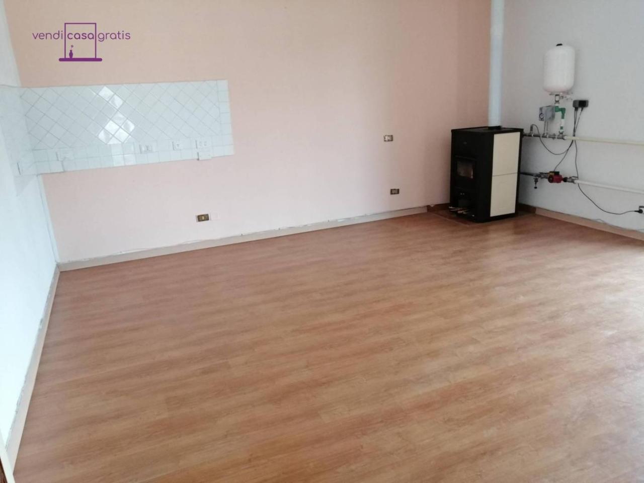 casa indipendente in vendita a Roma in zona Casal Palocco