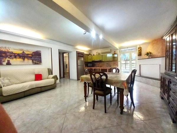 appartamento in vendita a Roma in zona Torre Angela
