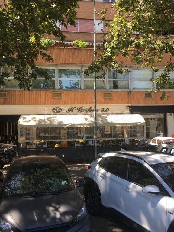 appartamento in vendita a Roma in zona EUR