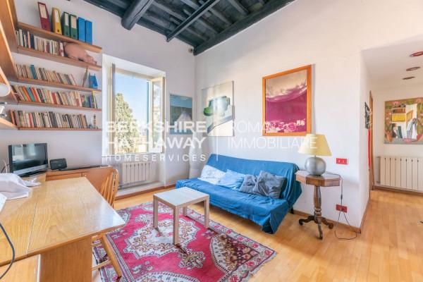 appartamento in vendita a Roma in zona Trastevere