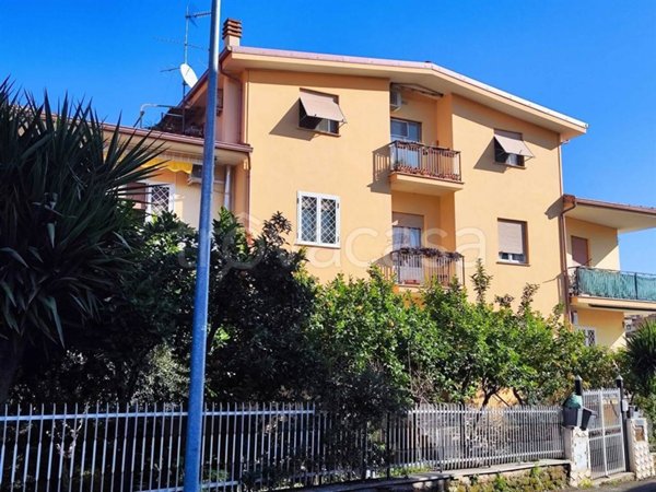 appartamento in vendita a Roma in zona Finocchio