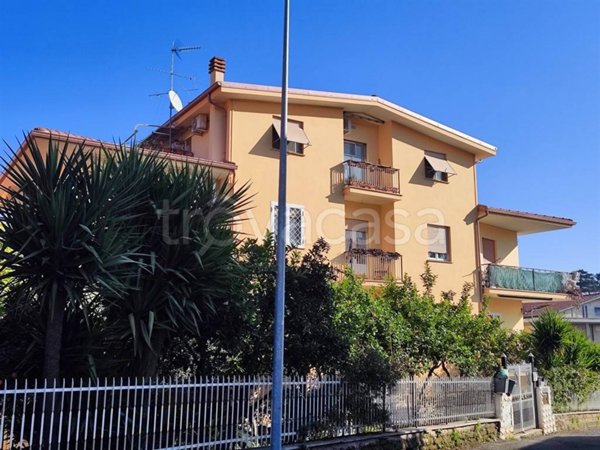 appartamento in vendita a Roma in zona Finocchio