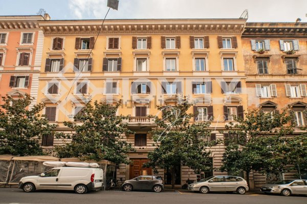 appartamento in vendita a Roma in zona Rione Monti/Campitelli