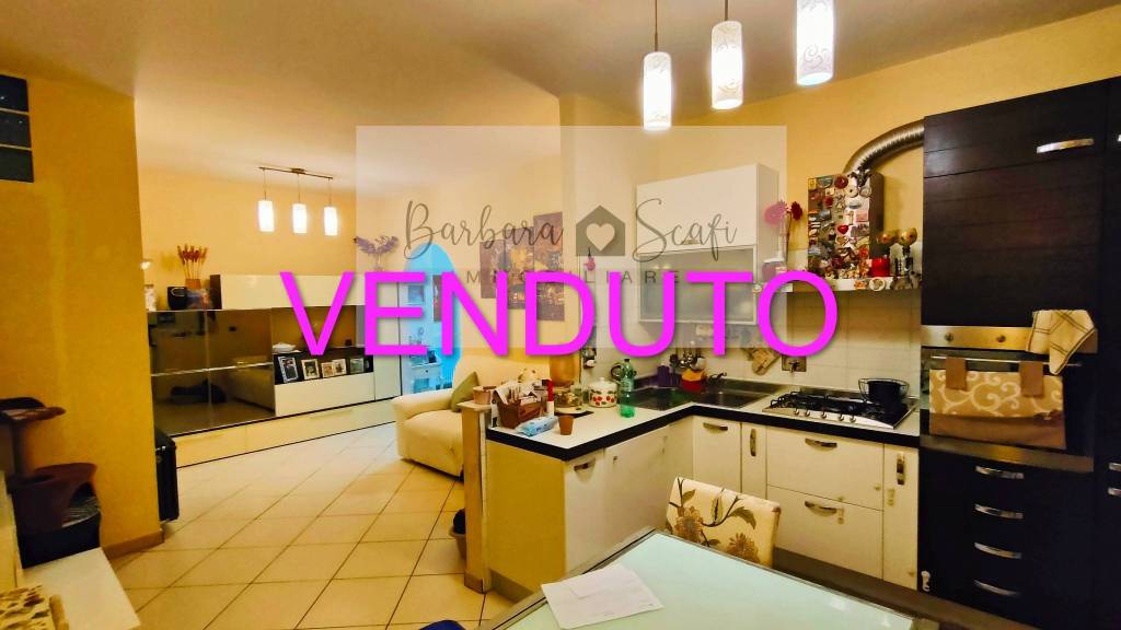 appartamento in vendita a Roma in zona Colle del Sole
