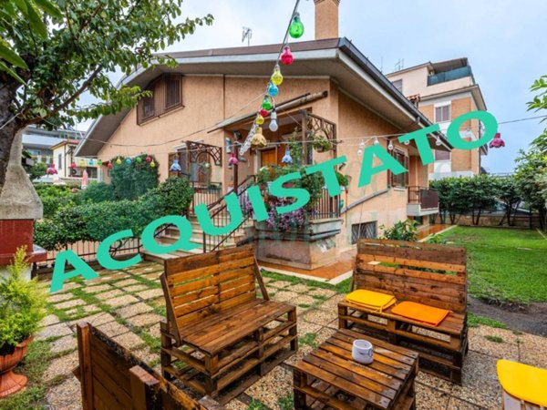 casa indipendente in vendita a Roma in zona Dragona/Bagnoletto