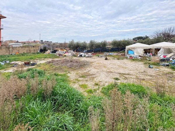 terreno agricolo in vendita a Roma in zona Lunghezza