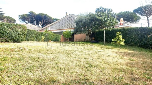 casa indipendente in vendita a Roma in zona La Giustiniana