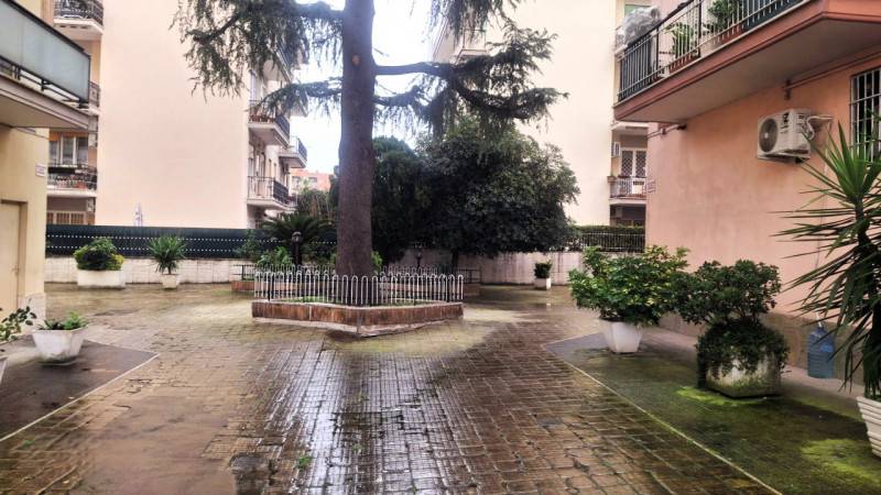 appartamento in vendita a Roma in zona Torre Maura