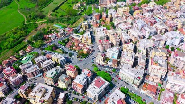 appartamento in vendita a Roma in zona Appio Latino