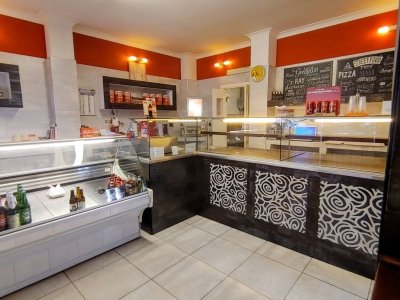 negozio in vendita a Roma in zona Torrino