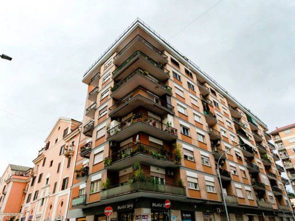 appartamento in vendita a Roma in zona Tuscolano