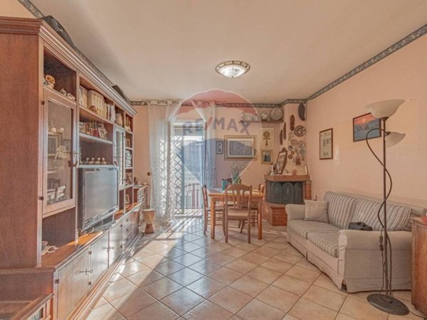 appartamento in vendita a Roma in zona Torre Angela