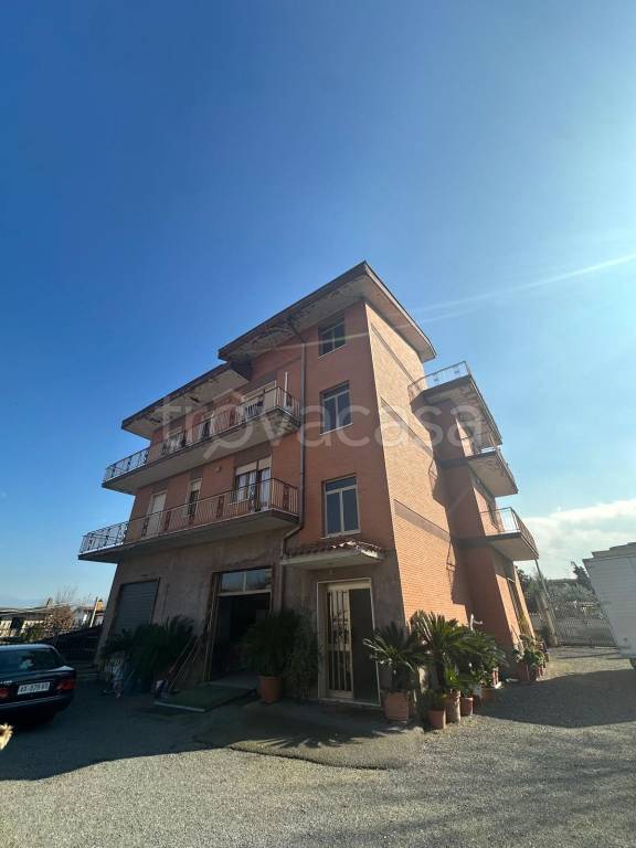 appartamento in vendita a Roma in zona Finocchio