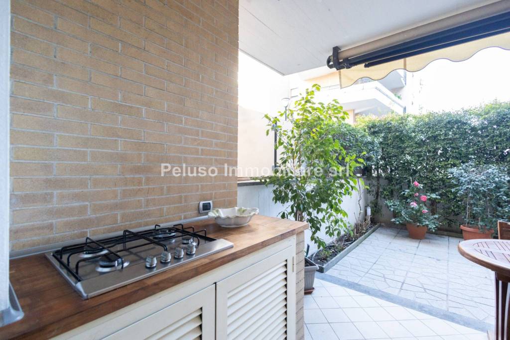 appartamento in vendita a Roma in zona Giuliano Dalmata