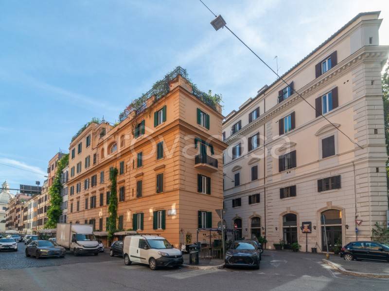 appartamento in vendita a Roma in zona Campo Marzio