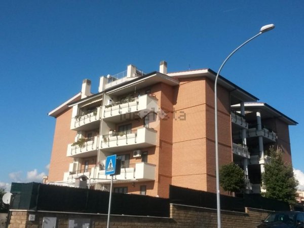 appartamento in vendita a Roma in zona Ponte di Nona