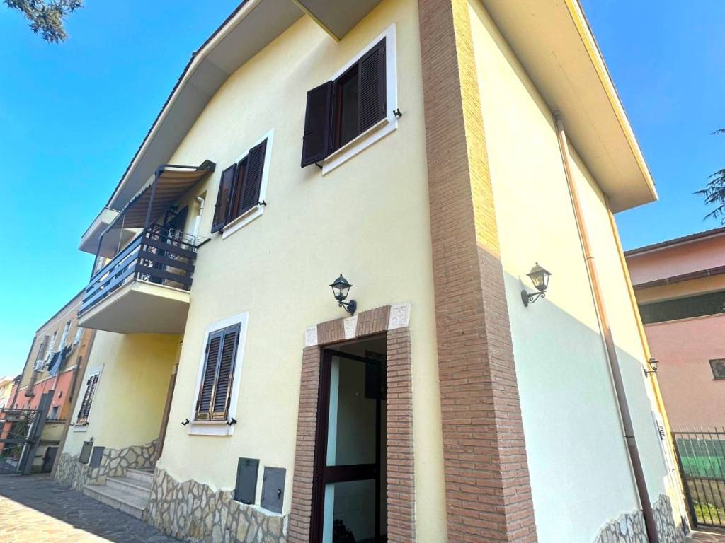 appartamento in vendita a Roma in zona Borghesiana