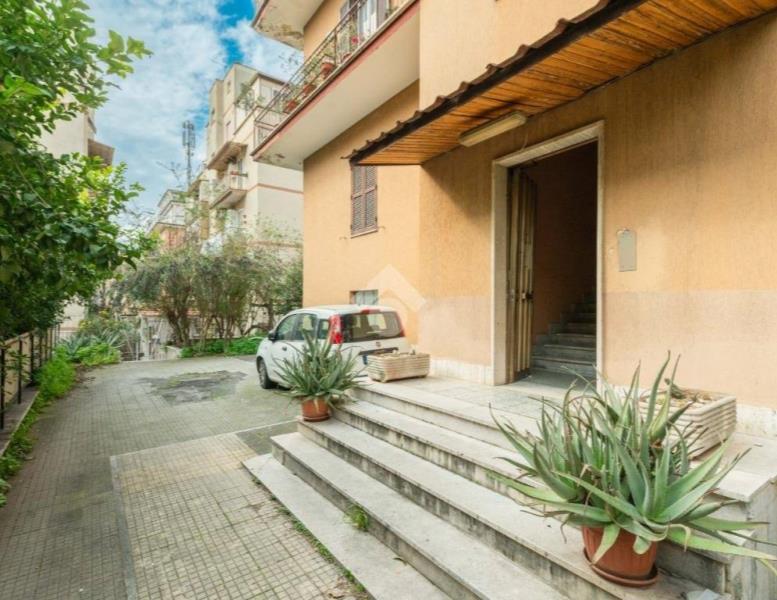 appartamento in vendita a Roma in zona Primavalle
