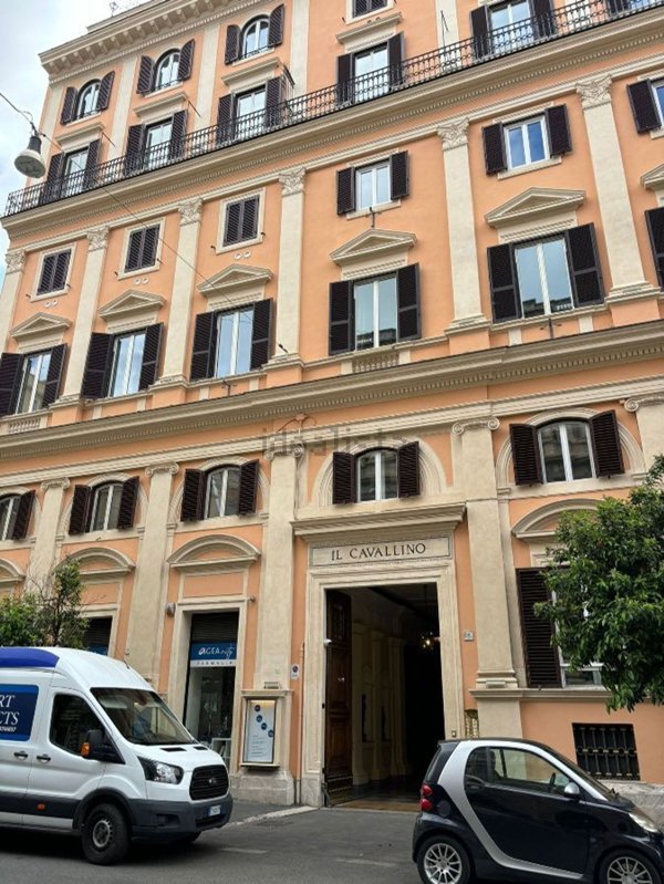 appartamento in vendita a Roma in zona Ludovisi/Sallustiano