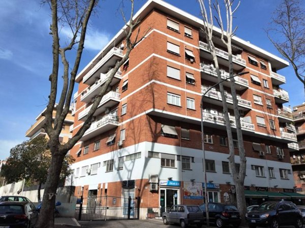 appartamento in vendita a Roma in zona Portuense