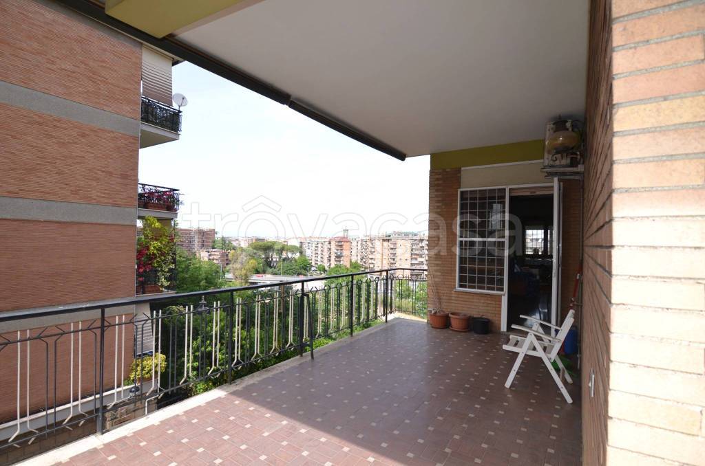 appartamento in vendita a Roma in zona Portuense