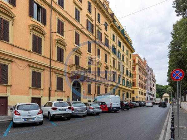 appartamento in vendita a Roma in zona Castro Pretorio