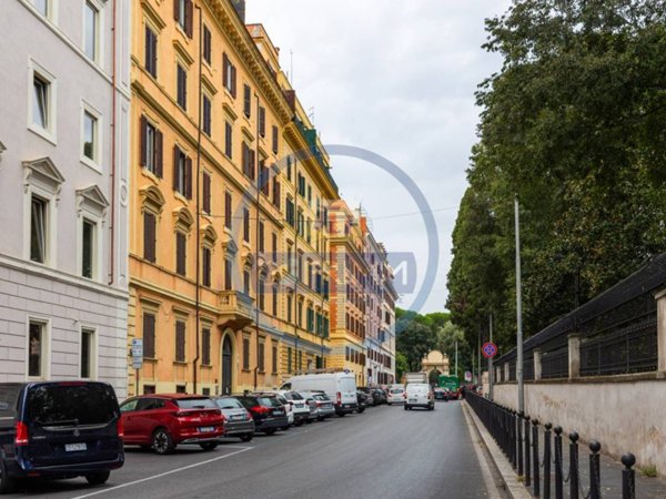 appartamento in vendita a Roma in zona Castro Pretorio